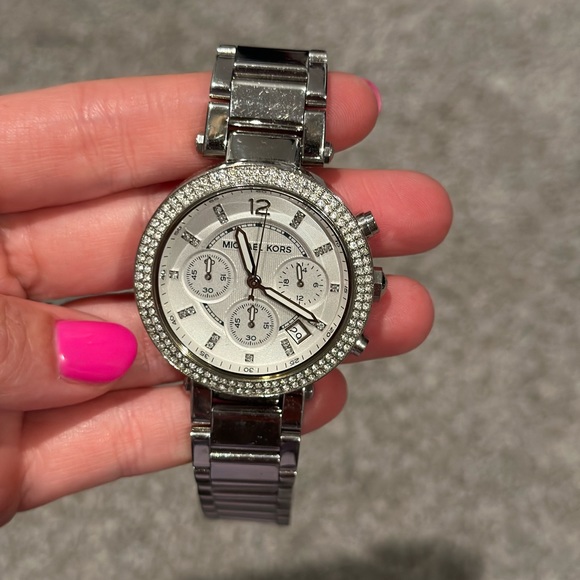 Michael Kors Watch - Picture 7 of 7